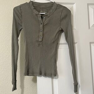 Aerie long sleeve top
